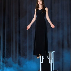 P.L.G - Portable Levitation Gimmick par Select Magic avec ou sans options