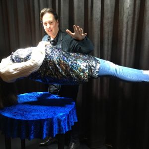 Bar Table Levitation (model oval)by Select Magic