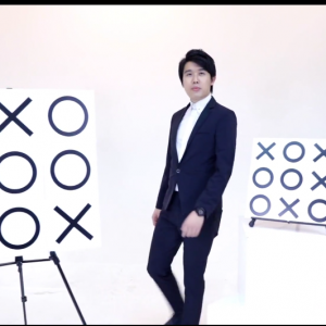 Tic Tac Toe Pro (scène) par Bond Lee et Kaifu Wang