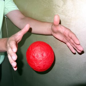 Paperball with thread by Losander