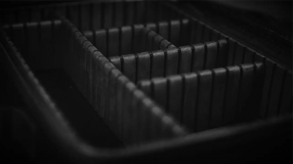 Luxury Close-Up Bag (Dark Brown)